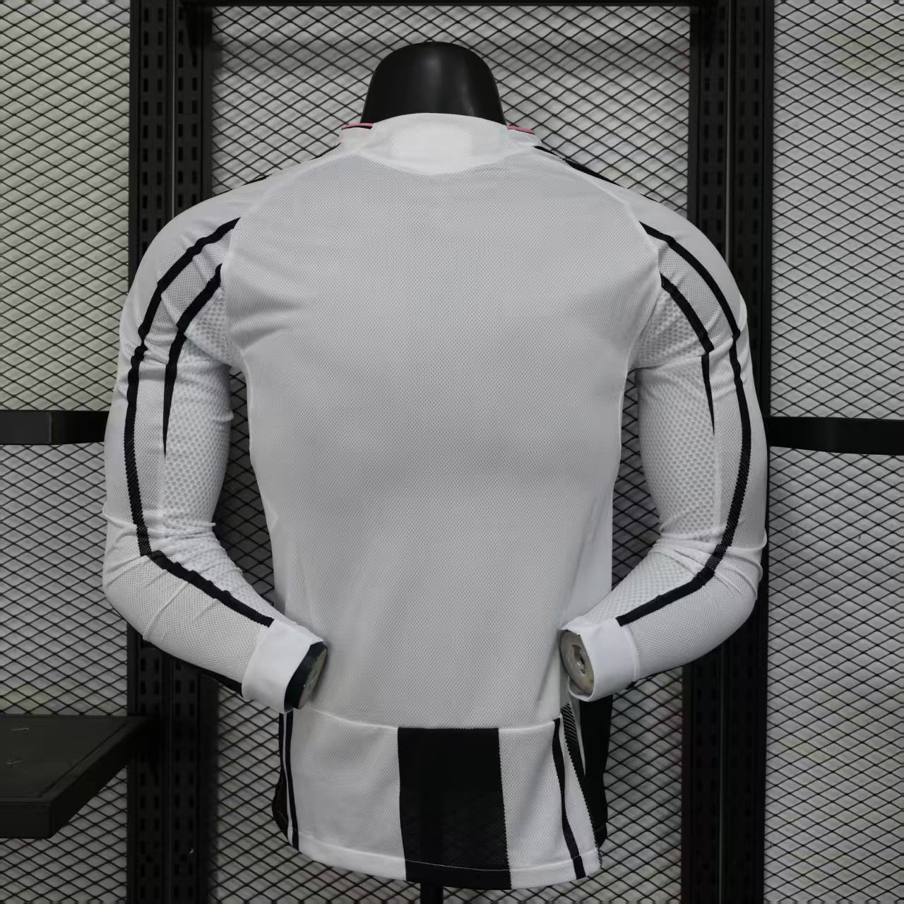 Juventus Casa 25/26 - Versione Giocatore Maniche Lunghe