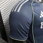 Real Madrid Extérieur 25/26 - Version joueur