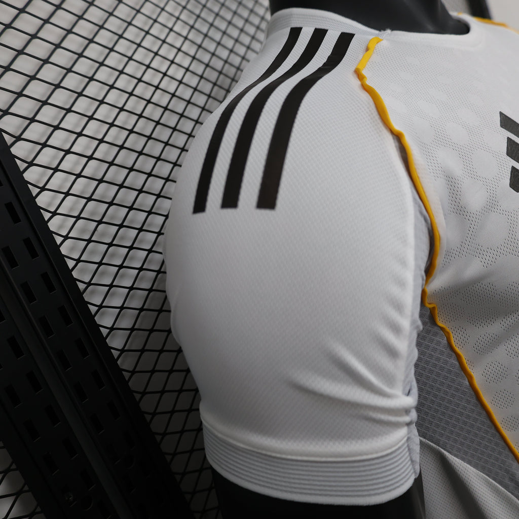 Real Madrid Casa 25/26 - Versione Giocatore