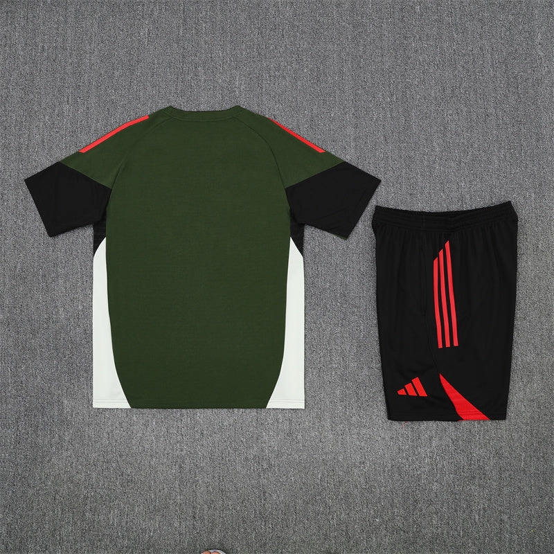 Completo Bayern Monaco