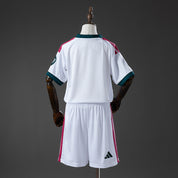 Real Madrid Casa 26/27 - Bambino (pantaloncini inclusi)