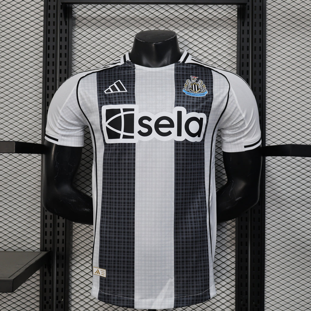Newcastle Casa 25/26 - Versione Giocatore