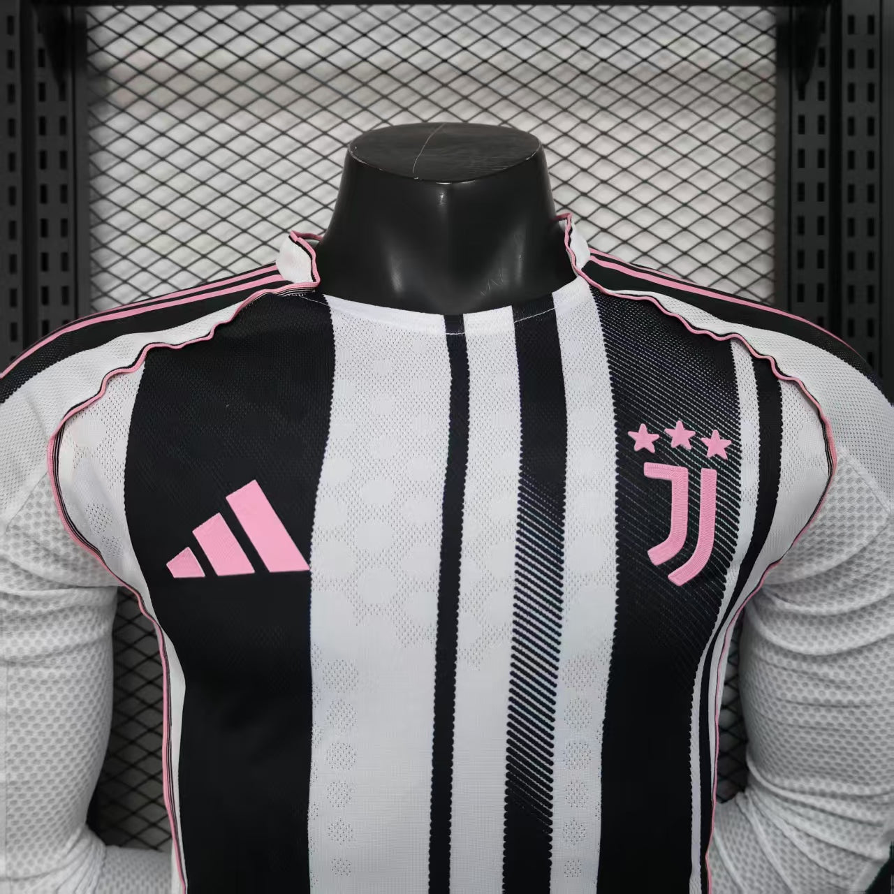 Juventus Casa 25/26 - Versione Giocatore Maniche Lunghe