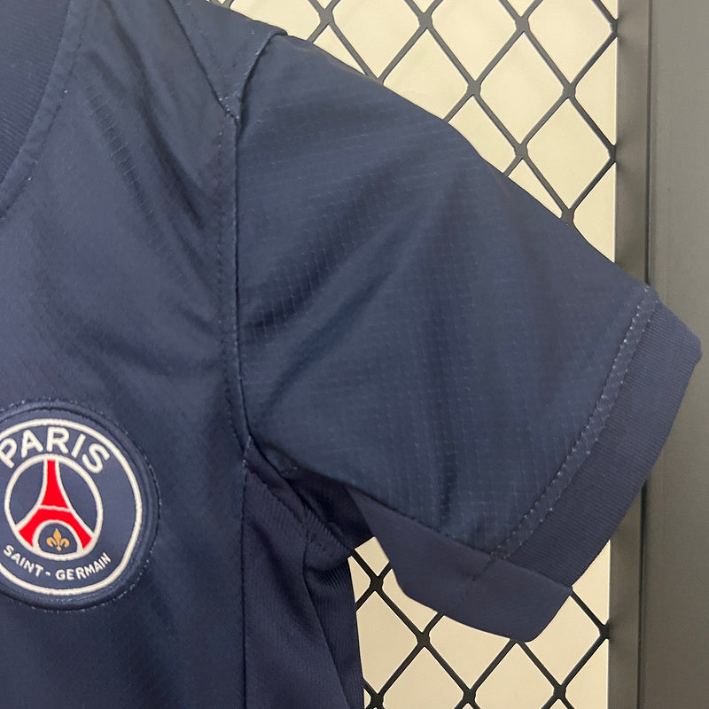 PSG Casa 24/25 - Bambino (pantaloncini inclusi)